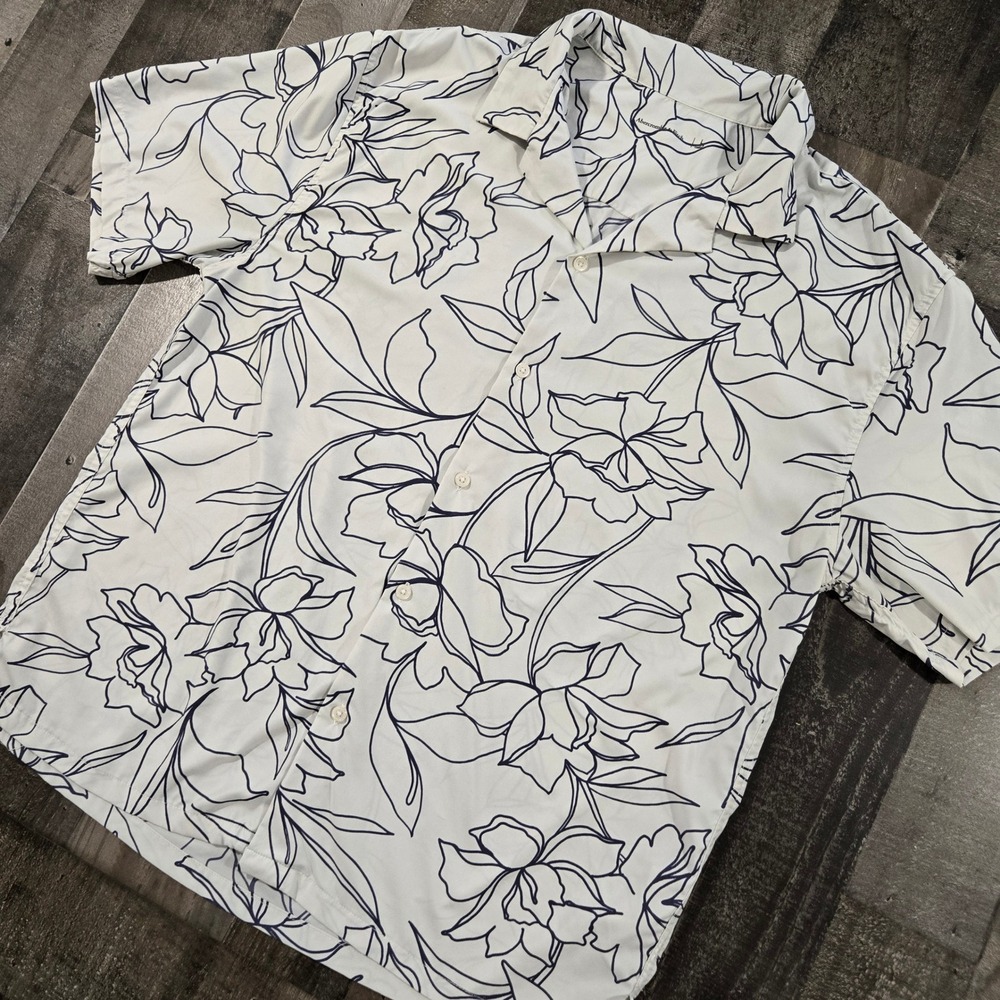 Abercrombie & Fitch Floral Outline White Black Camp Resort Shirt White Size L